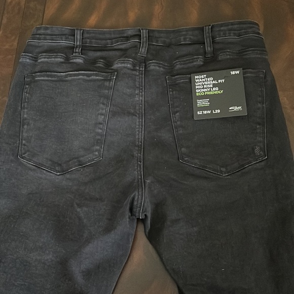 SILVER JEANS Most Wanted Skinny - Distressed Black - Picture 10 of 14